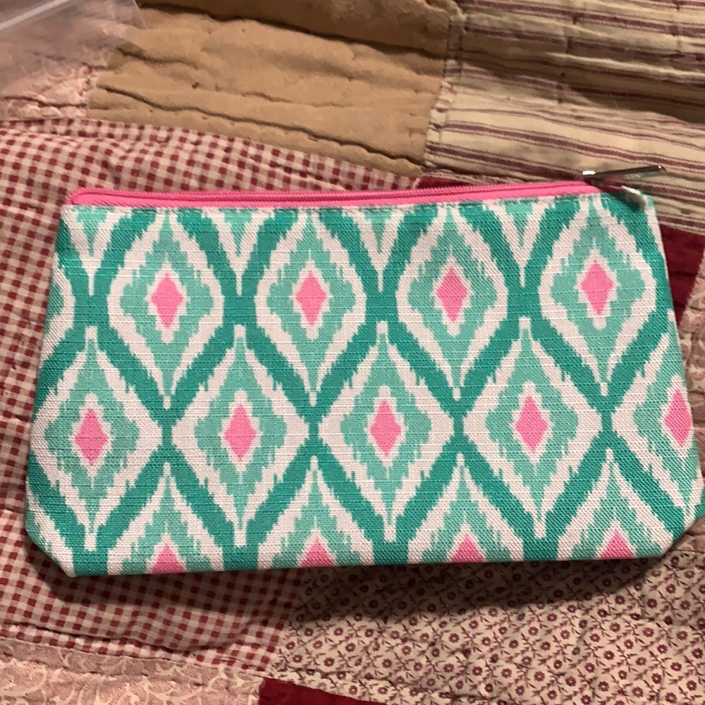 5 for $20 Clinique makeup bag